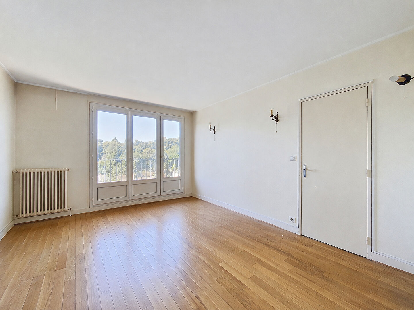 à 4 km de Le Vésinet Exclusif 231 000 € Appartement 3 pièces , 2 chambres 54.97 m² Voir le bien