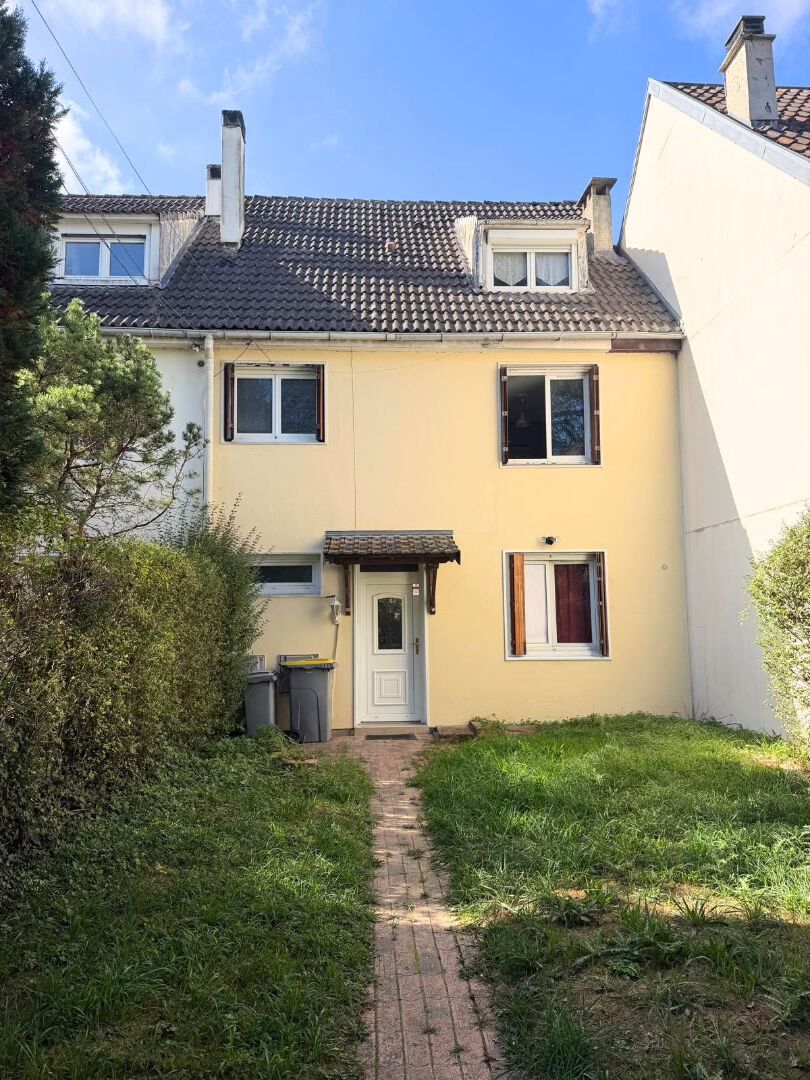 Villeparisis (77) Exclusif 299 000 € Maison 6 pièces , 4 chambres 114.95 m² Avec jardin, garage/box