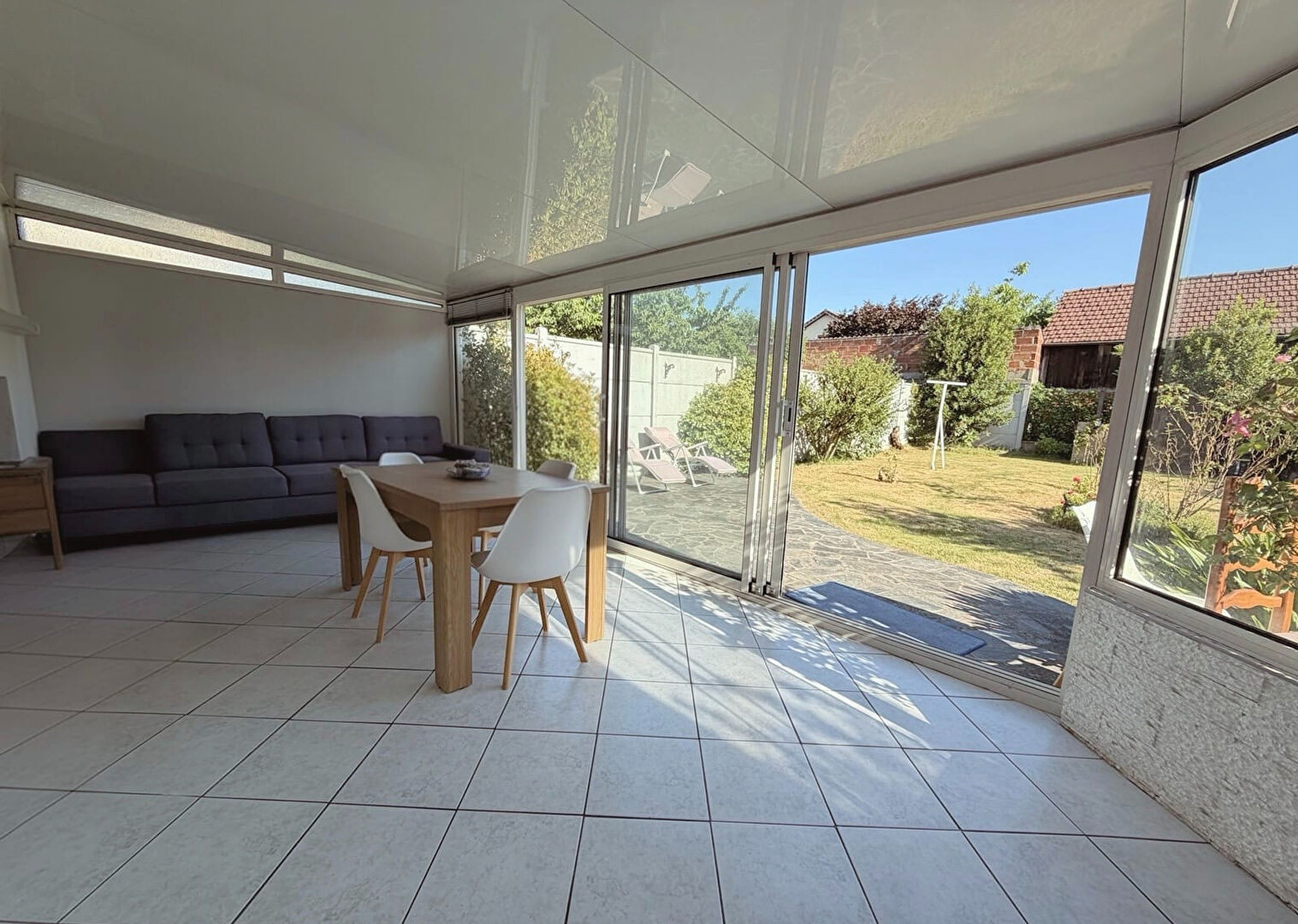Villeparisis (77) 329 000 € Maison 4 pièces , 3 chambres 78.68 m² Avec jardin Voir le bien