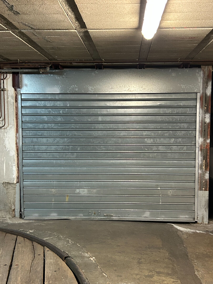 Parking / box PARIS (75006) 12.20 m²