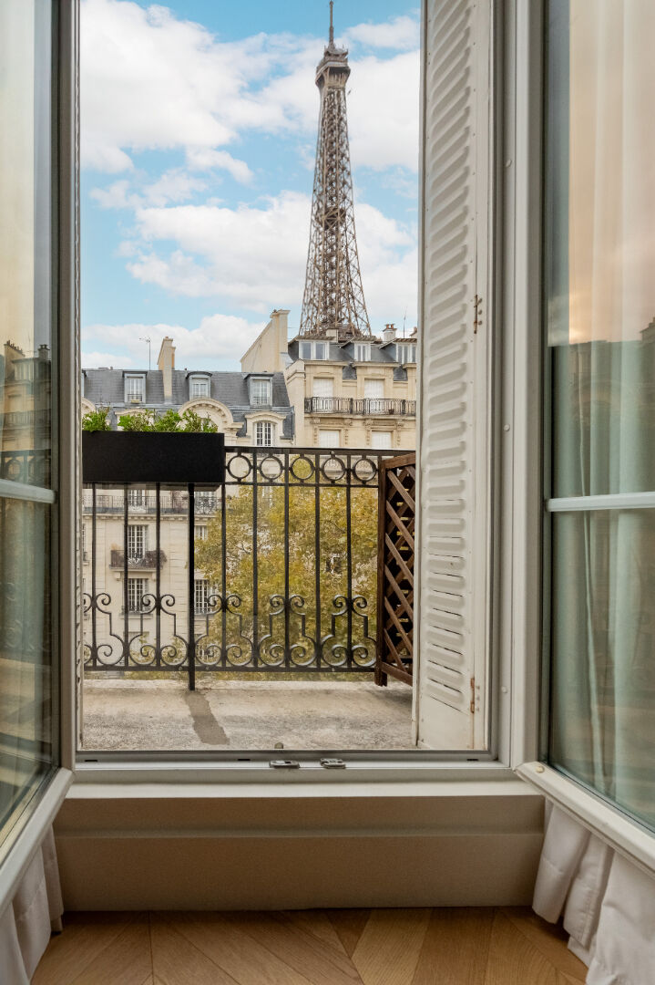 Appartement PARIS (75007) 5 pi&egrave;ces 104.00 m&sup2;