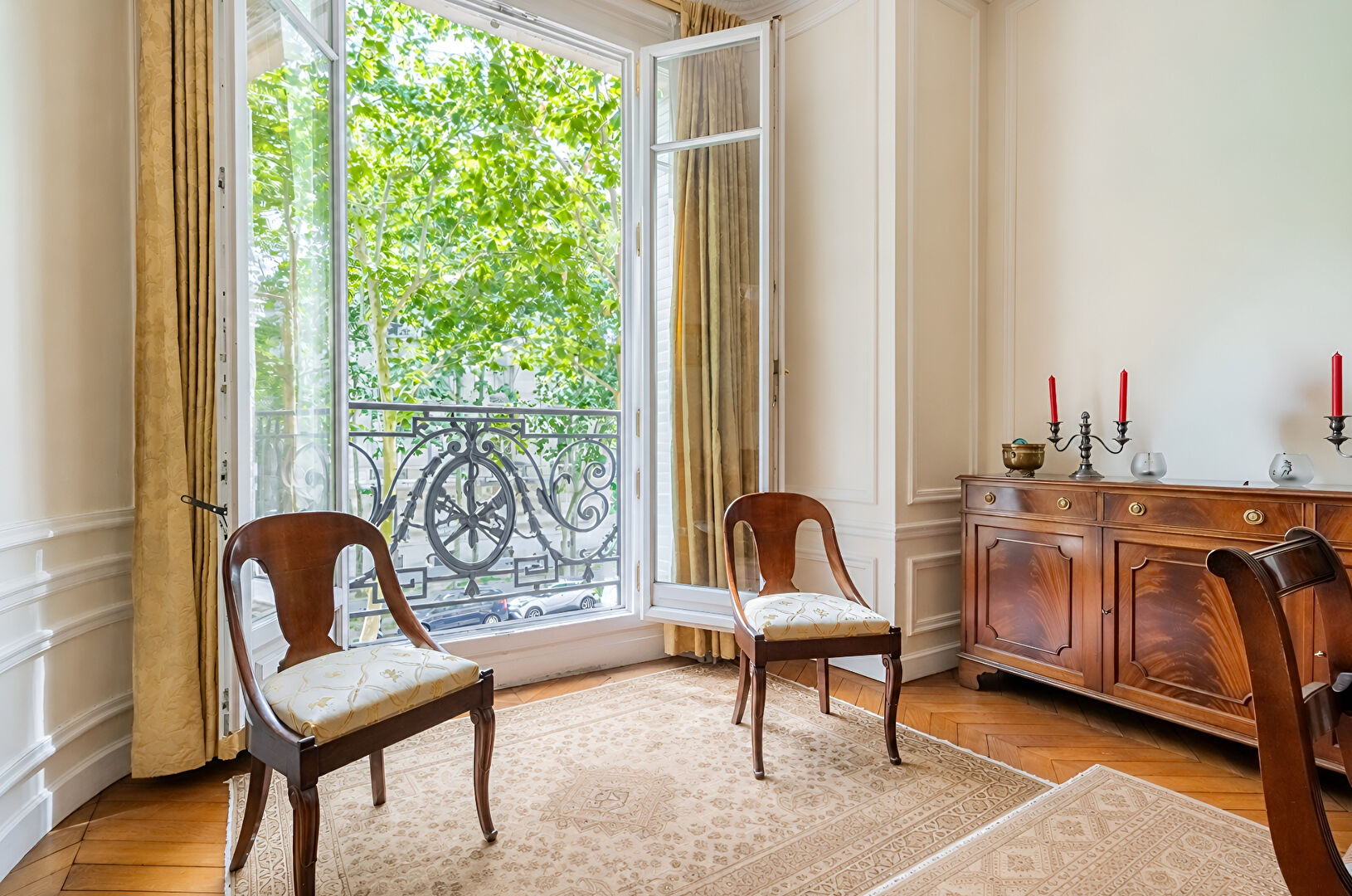 Appartement PARIS (75007) 6 pi&egrave;ces 211.00 m&sup2;