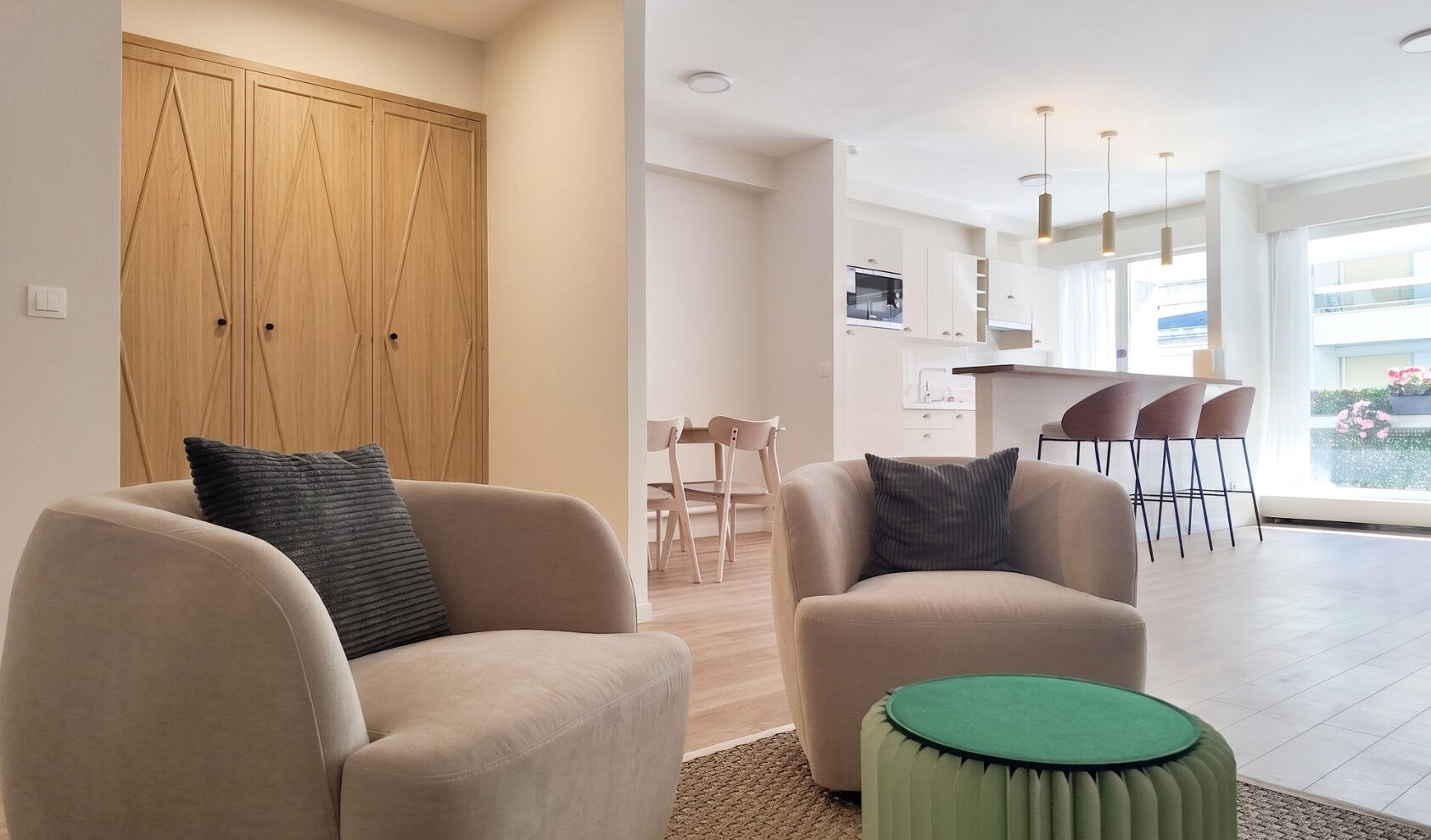 Appartement PARIS (75007) 3 pi&egrave;ces 68.00 m&sup2;