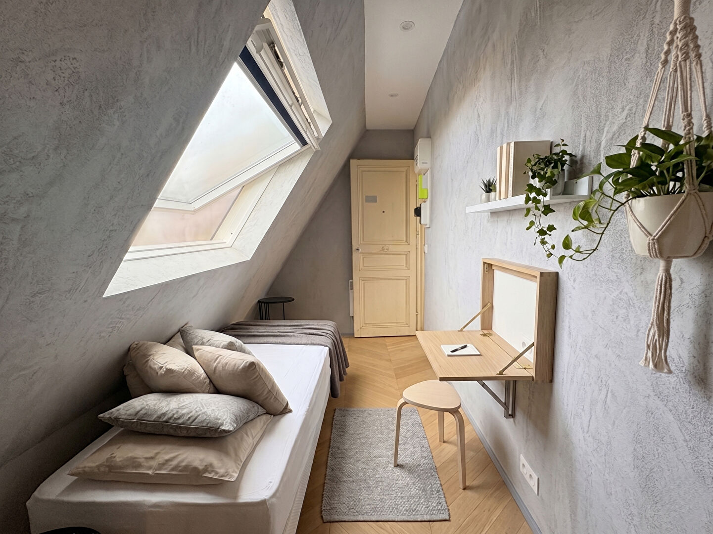 Paris 07 (75) 89 000 € Appartement 1 pièce 10.66 m²
