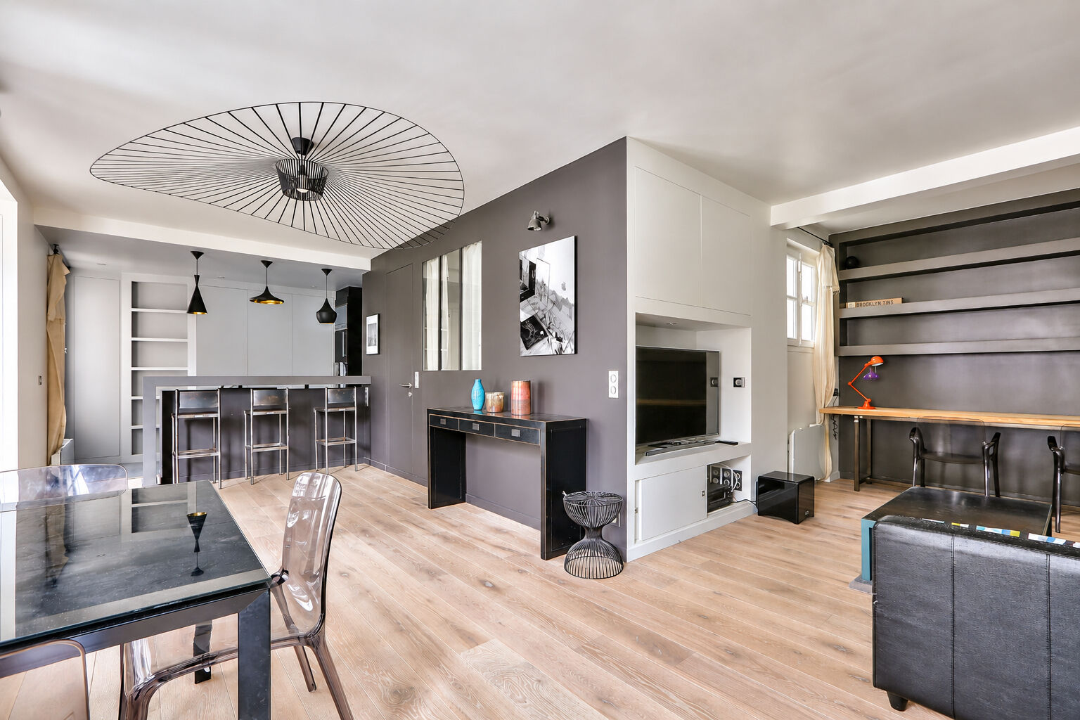 Paris 07 (75) Exclusif 930 000 € Appartement 3 pièces , 1 chambre 67.00 m²