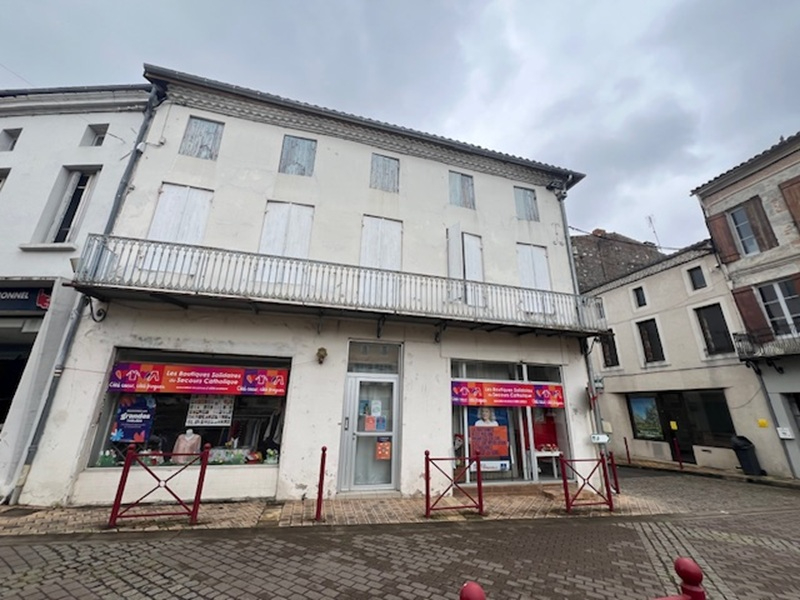 Immeuble CLAIRAC (47320) 5 pi&egrave;ces 107.00 m&sup2;