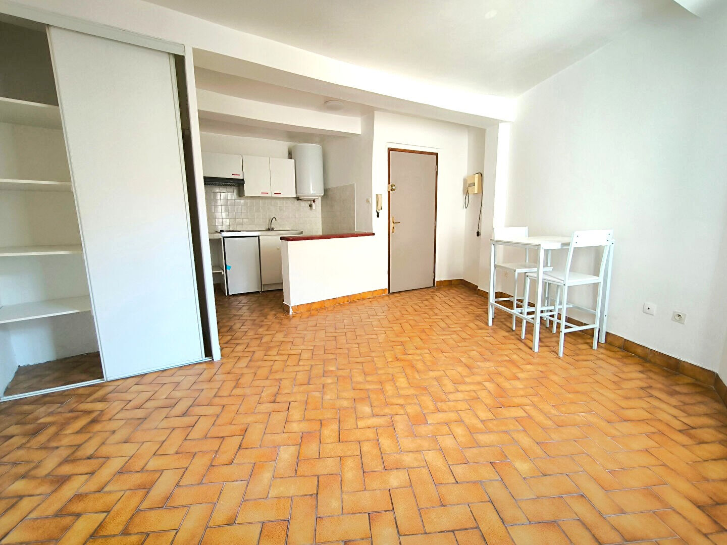 Appartement NARBONNE (11100) 1 pi&egrave;ce 22.50 m&sup2;