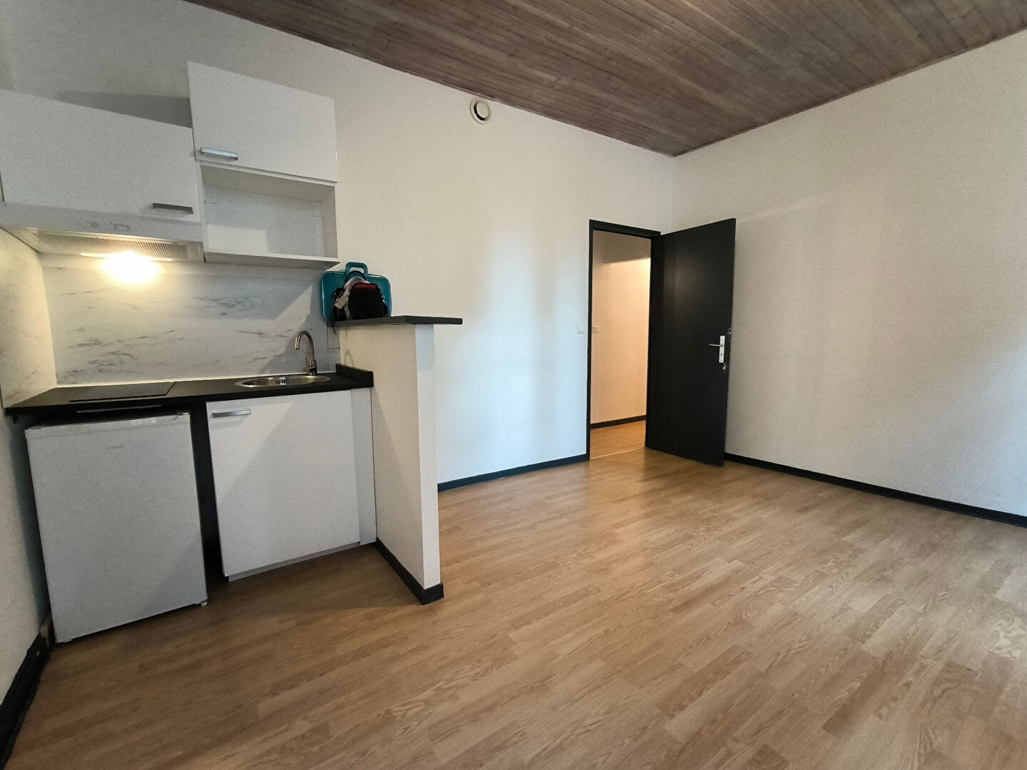 Appartement NARBONNE (11100) 2 pi&egrave;ces 37.00 m&sup2;