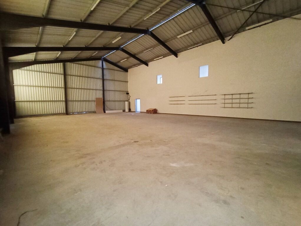 Entrep&ocirc;t / Local industriel NARBONNE (11100) 5 pi&egrave;ces 660.00 m&sup2;