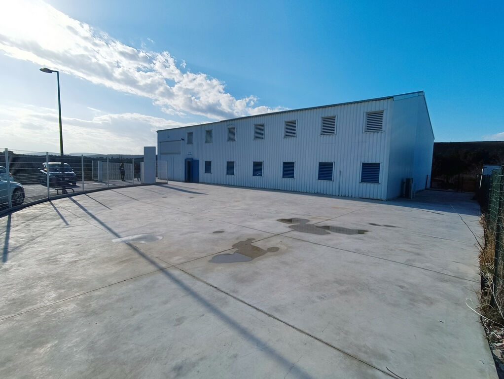 Entrep&ocirc;t / Local industriel NARBONNE (11100) 5 pi&egrave;ces 660.00 m&sup2;