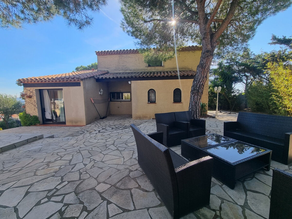 Maison NARBONNE (11100) 7 pièces 171.00 m²