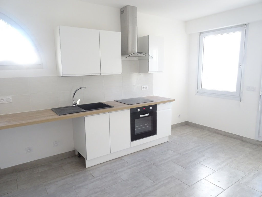 Appartement NARBONNE (11100) 4 pi&egrave;ces 98.80 m&sup2;