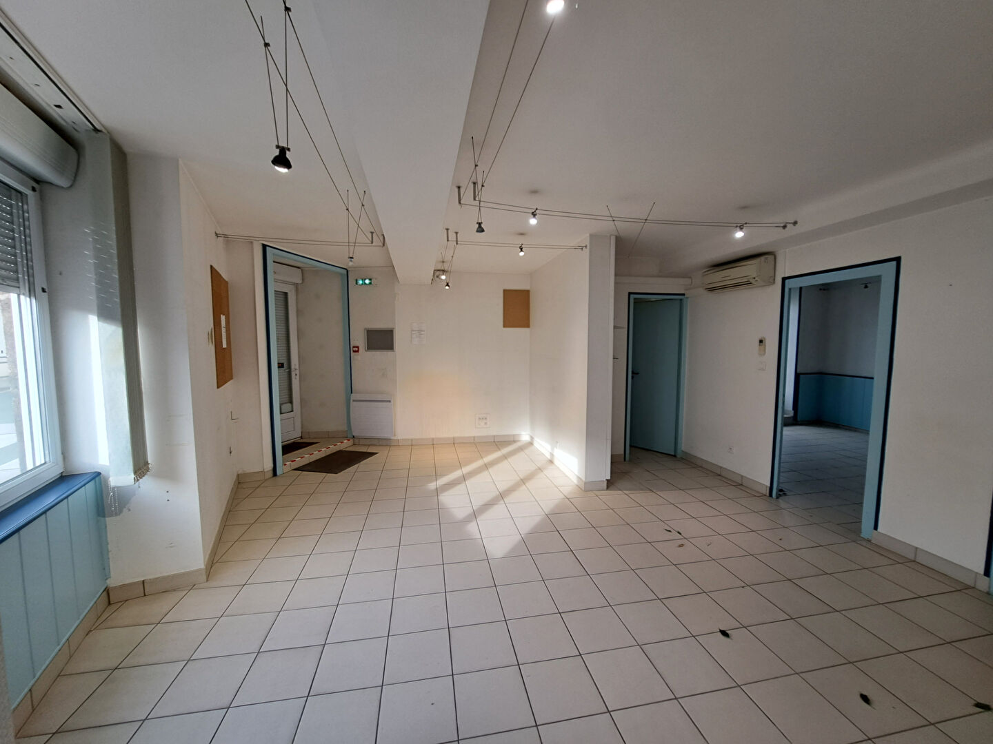 Local commercial LES HERBIERS (85500) 6 pi&egrave;ces 93.88 m&sup2;