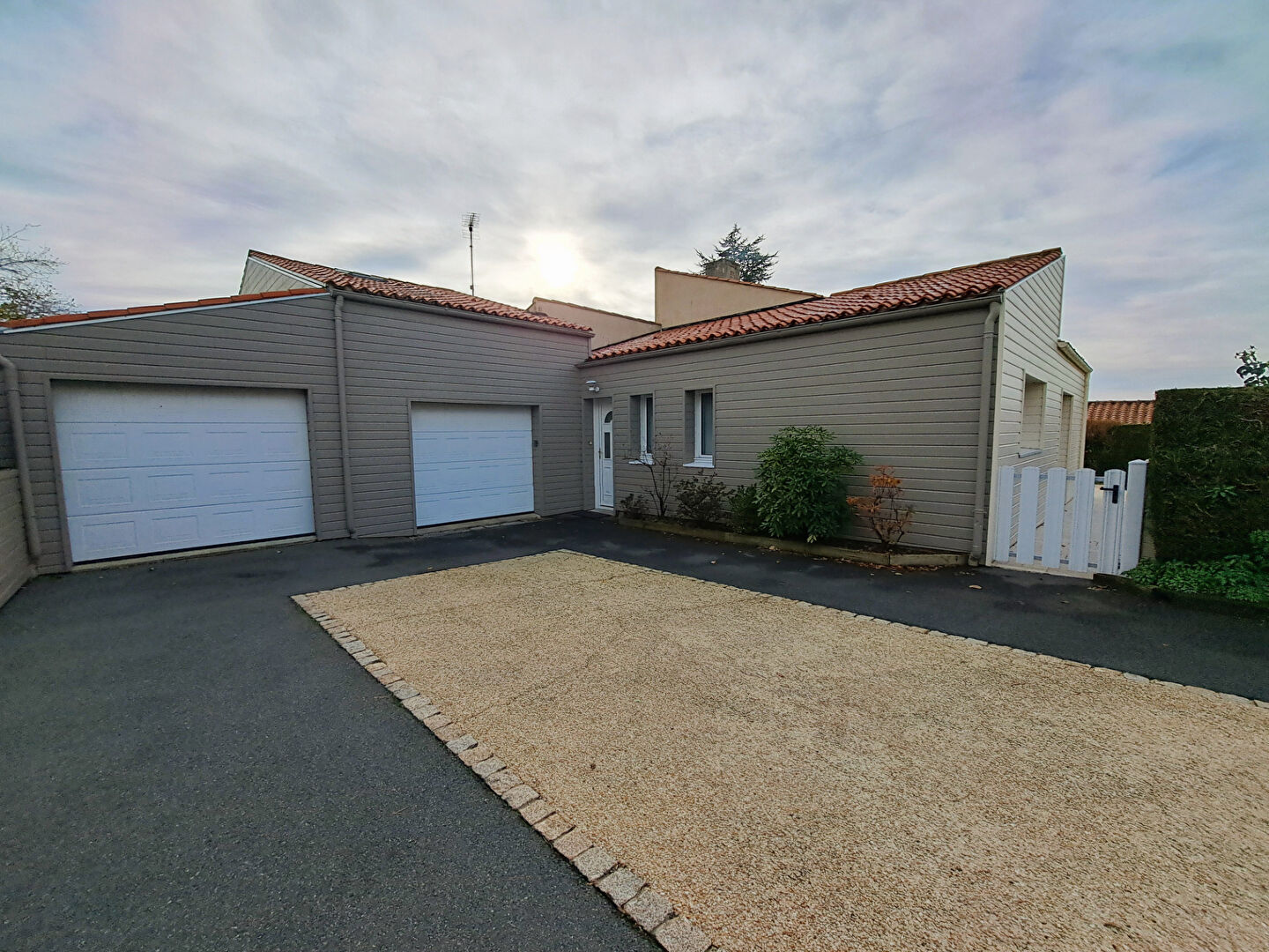 Maison LES HERBIERS (85500) 6 pièces 121.97 m²