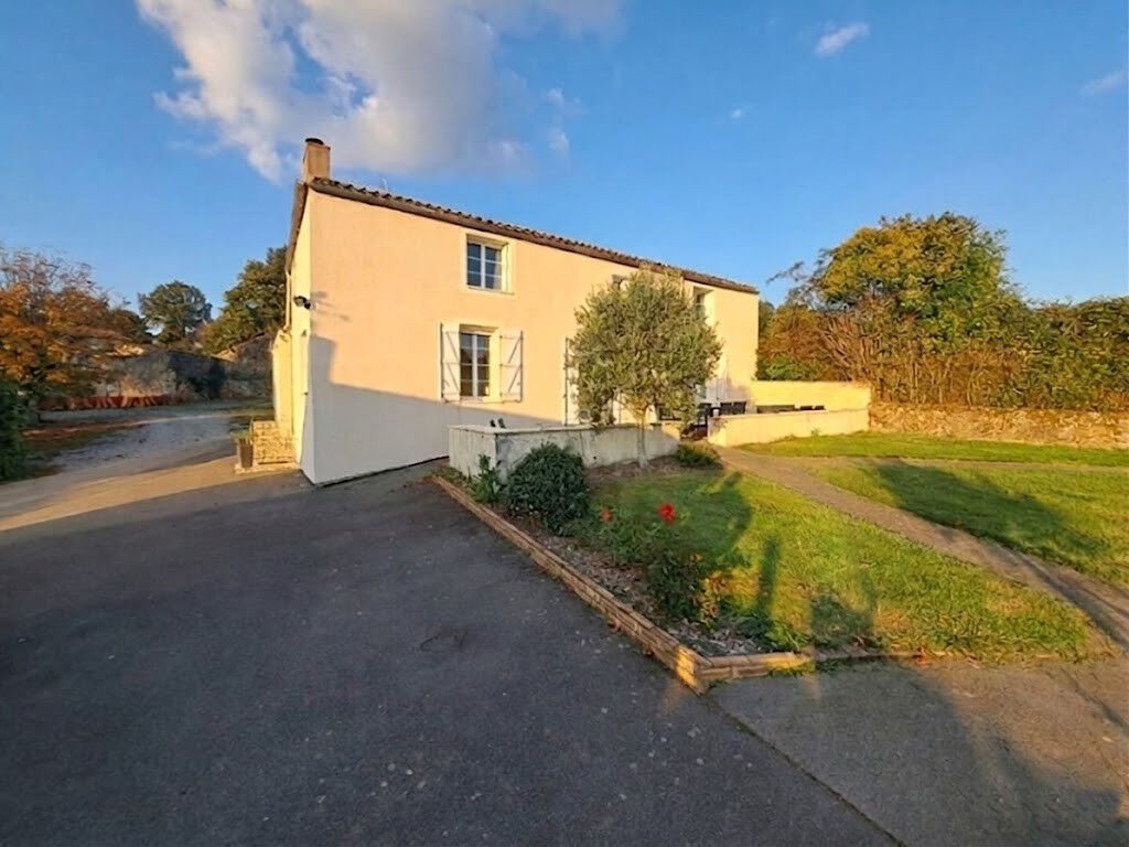 Maison LES HERBIERS (85500) 6 pi&egrave;ces 141.00 m&sup2;