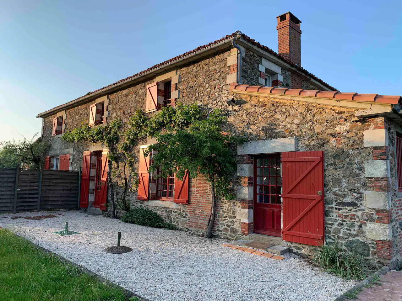 Maison MONSIREIGNE (85110) 2 pièces 63.04 m²