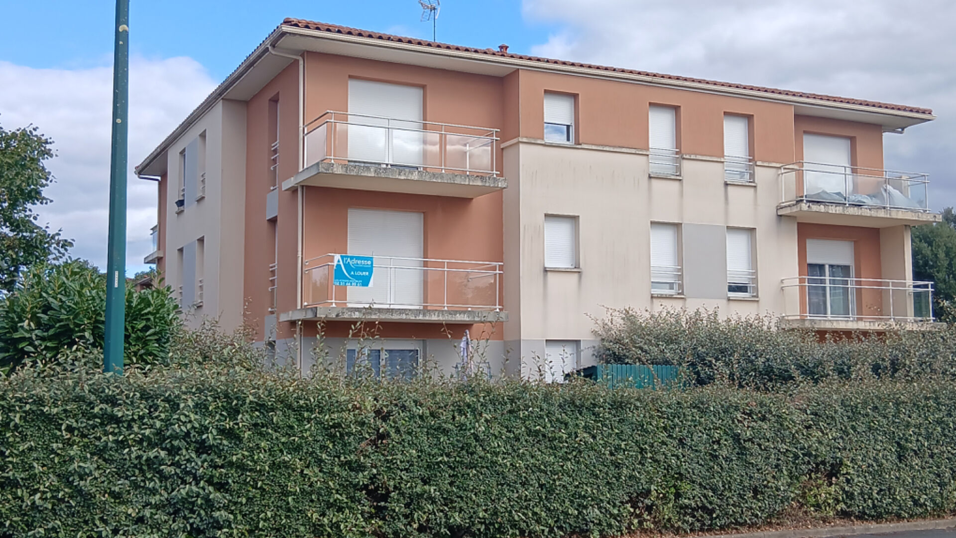 Appartement LES HERBIERS (85500) 2 pi&egrave;ces 47.63 m&sup2;