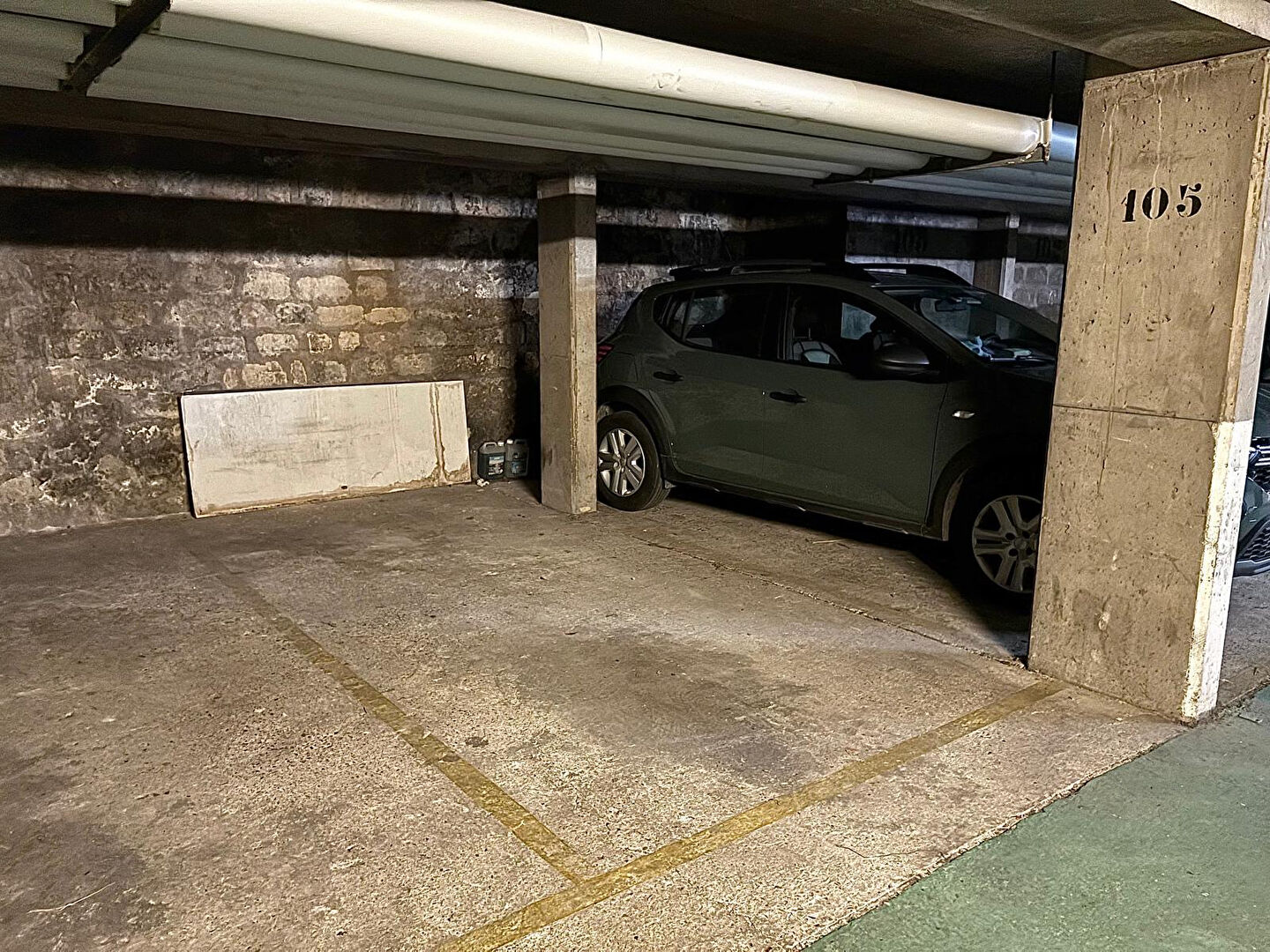 Parking / box PARIS (75020) 10.00 m²