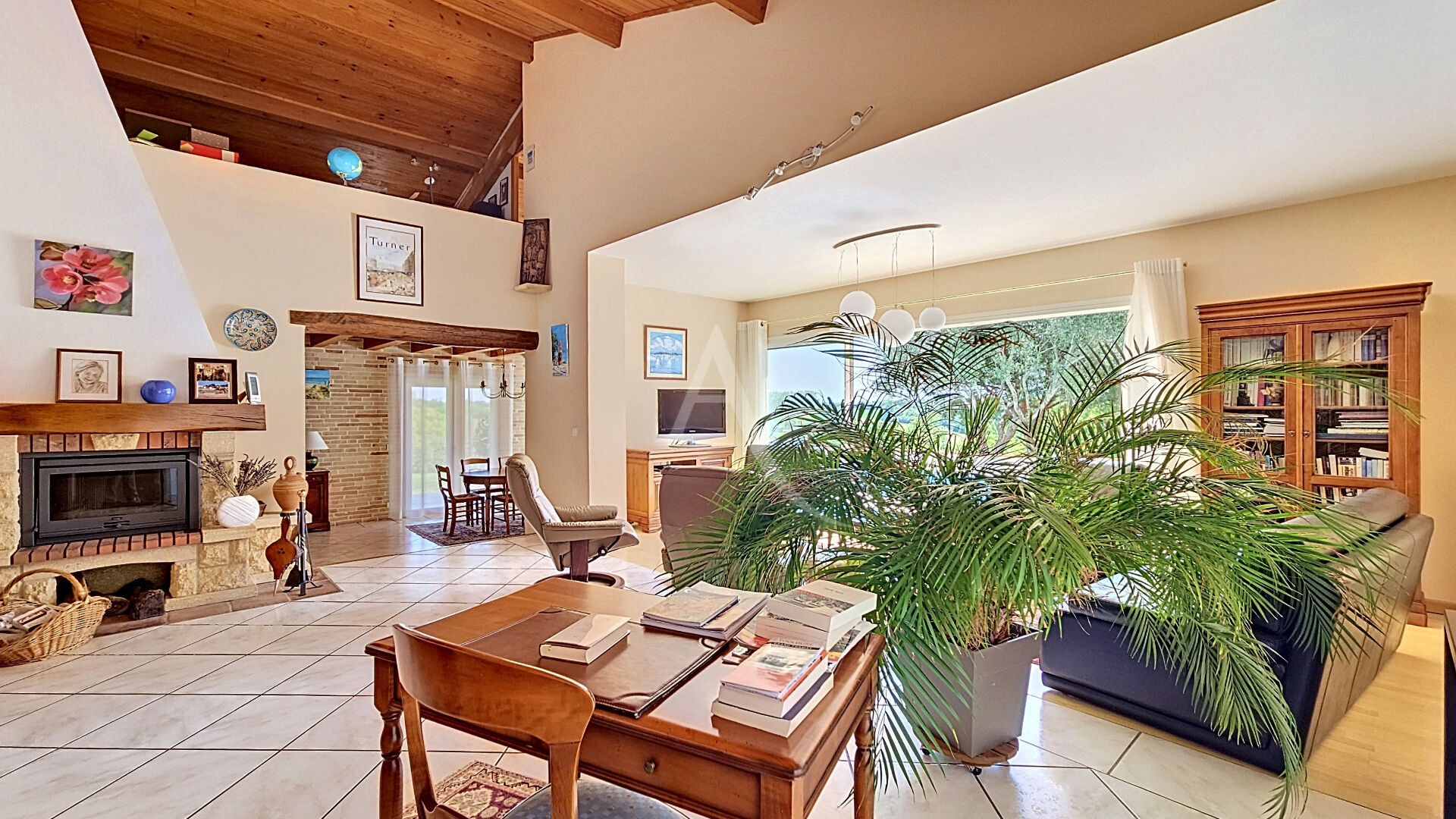 Vente maison 6 pièces, 195.00m², Vacquiers — 195.00 sqm, 4 bedrooms — photo 2