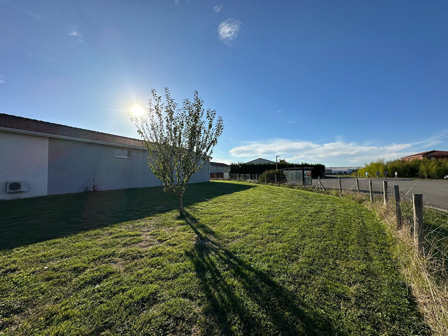 Local d'activité BUZET SUR TARN (31660) 201.59 m²