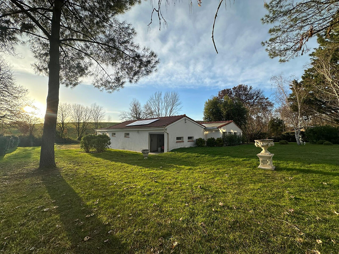 Maison MONTJOIRE (31380) 2 pi&egrave;ces 100.00 m&sup2;
