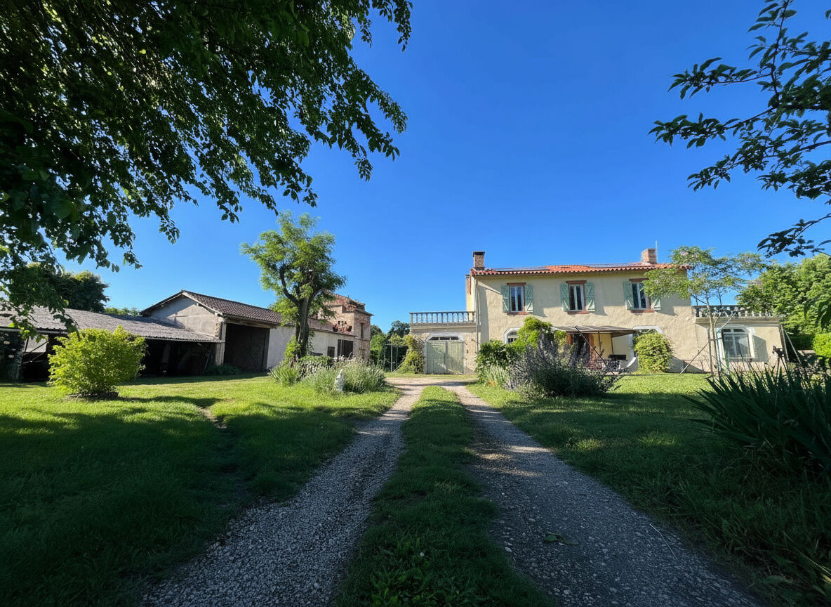 Maison 7 pièces 205 m² · à Saint-Sulpice-la-Pointe · 205,4 m² · 439 000 €