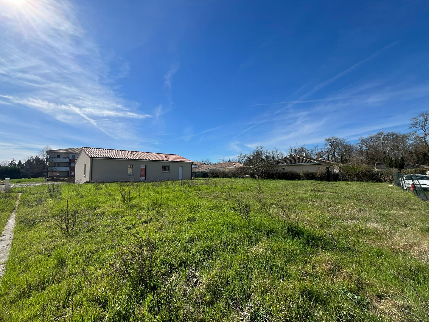 Terrain BESSIERES (31660) 585.00 m&sup2;