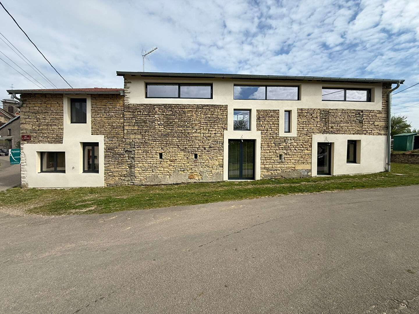 Ferme MAGNY LES JUSSEY (70500) 8 pi&egrave;ces 180.00 m&sup2;