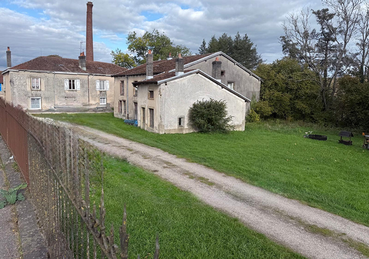 Immeuble POUSSAY (88500) 15 pi&egrave;ces 195.00 m&sup2;