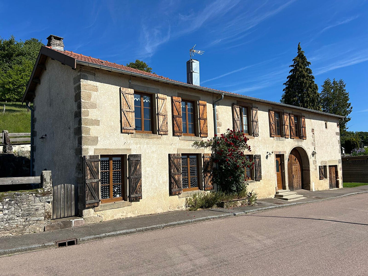 Maison de village Gign&eacute;ville (88320) 12 pi&egrave;ces 220.00 m&sup2;