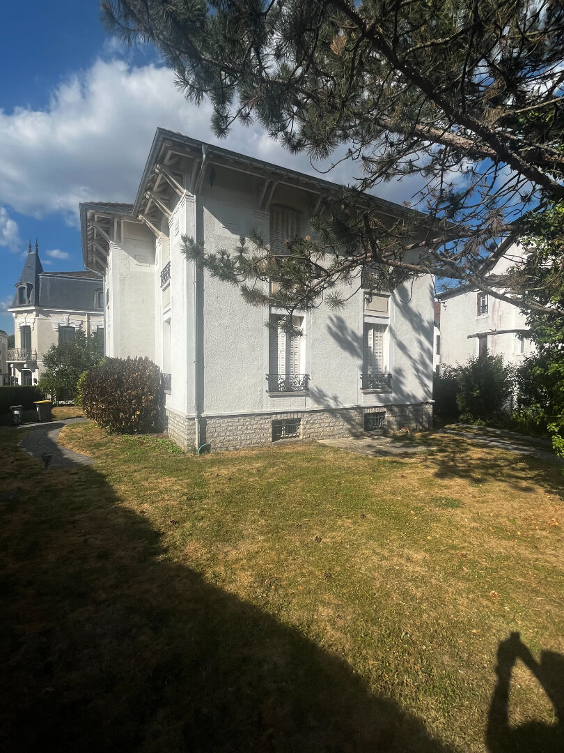 Maison VITTEL (88800) 8 pi&egrave;ces 155.00 m&sup2;