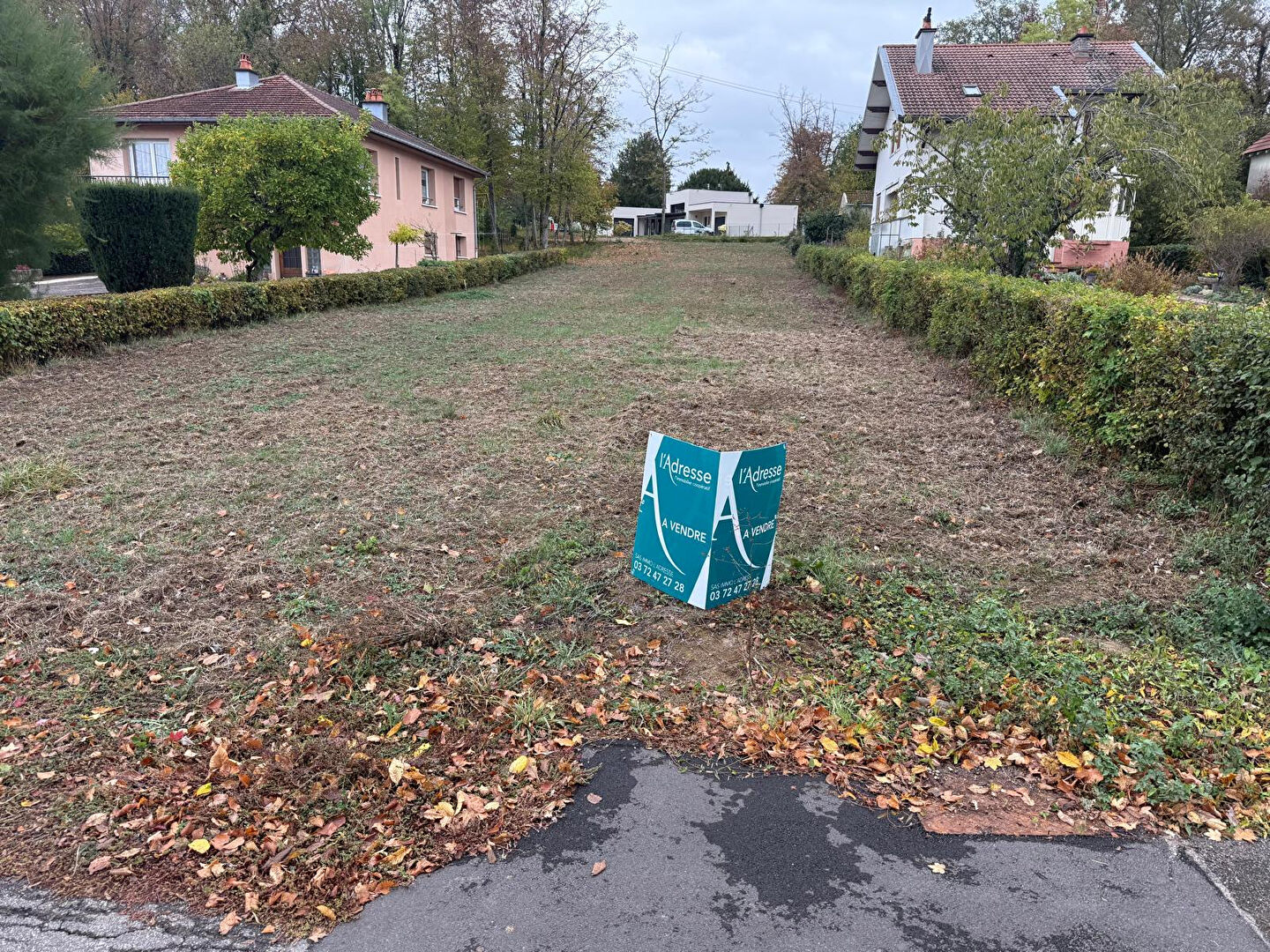 Terrain MIRECOURT (88500) 979.00 m&sup2;