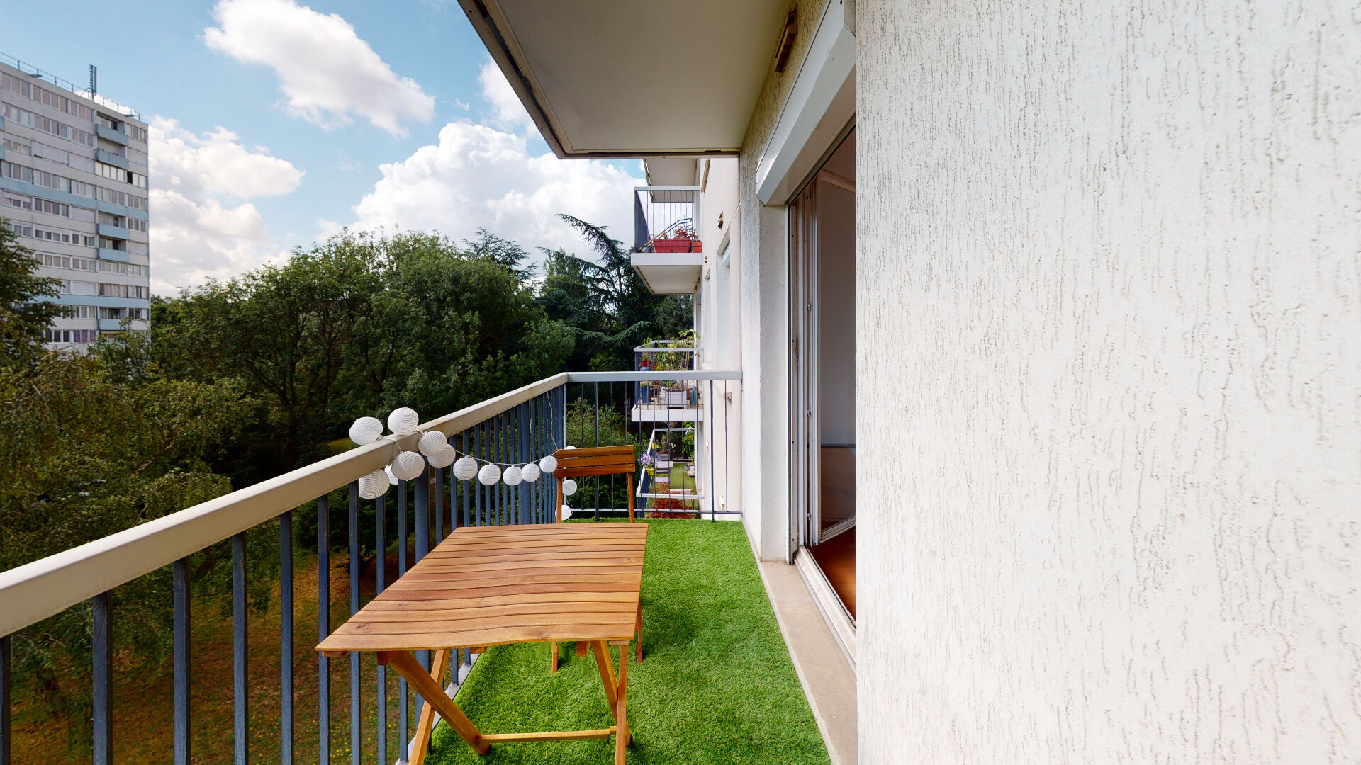 à 7 km de Paris 20 856 € / mois cc Appartement 1 pièce , 1 chambre 30.30 m² Meublé Avec terrasse Voir le bien