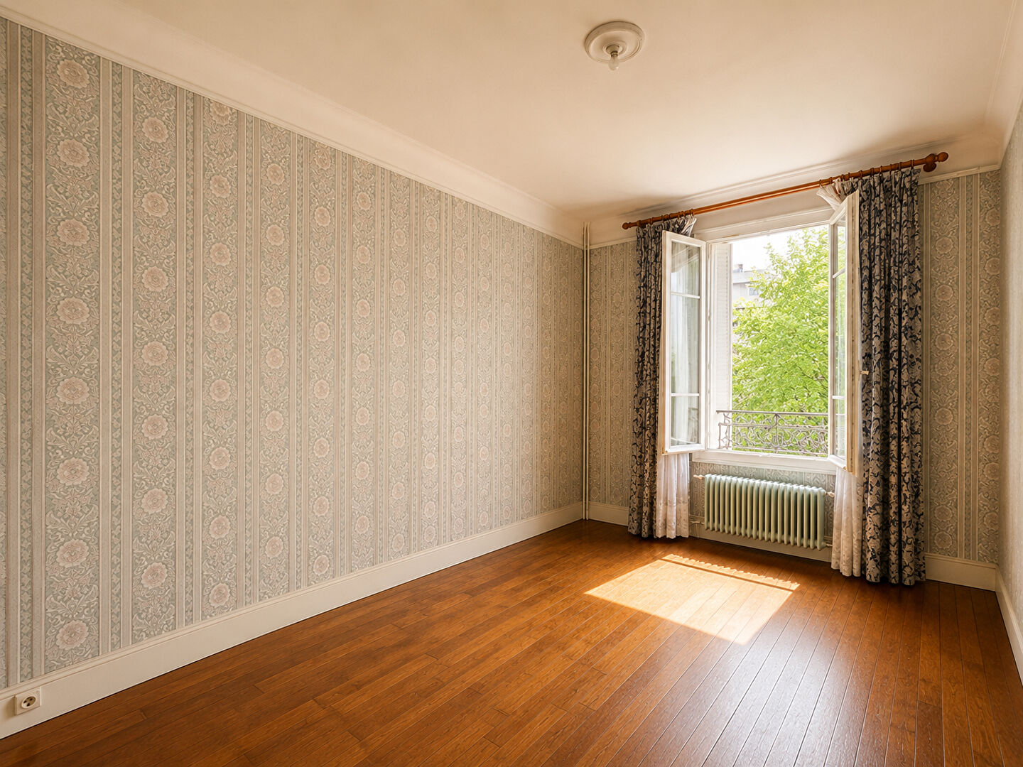 Alfortville (94) Exclusif 210 000 € Appartement 3 pièces , 2 chambres 49.95 m² Voir le bien