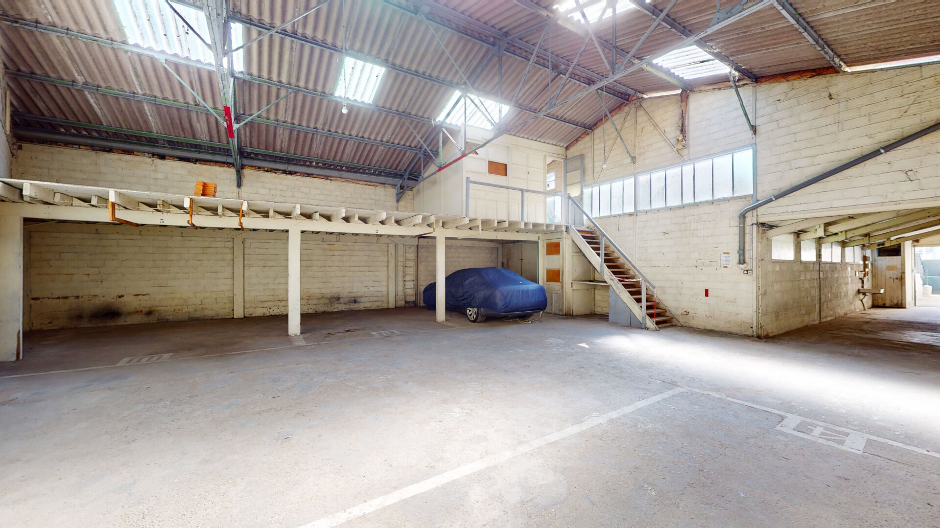 Entrep&ocirc;t / Local industriel MAISONS ALFORT (94700) 221.00 m&sup2;