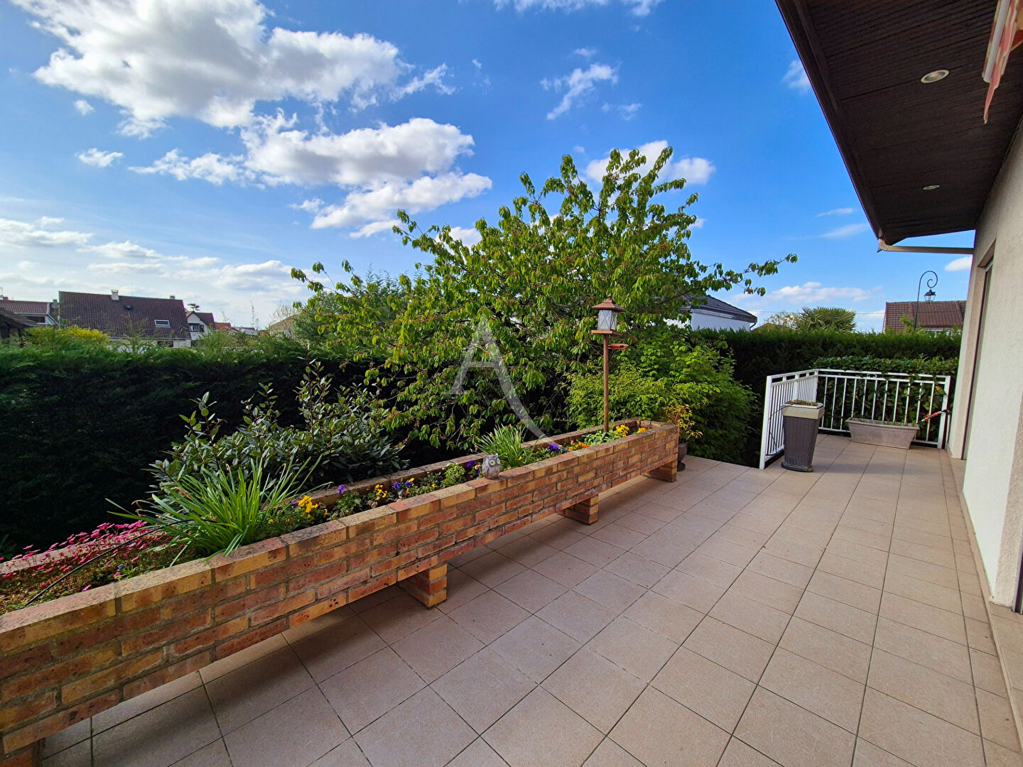 Maison NEUILLY PLAISANCE (93360) 7 pièces 190.00 m²