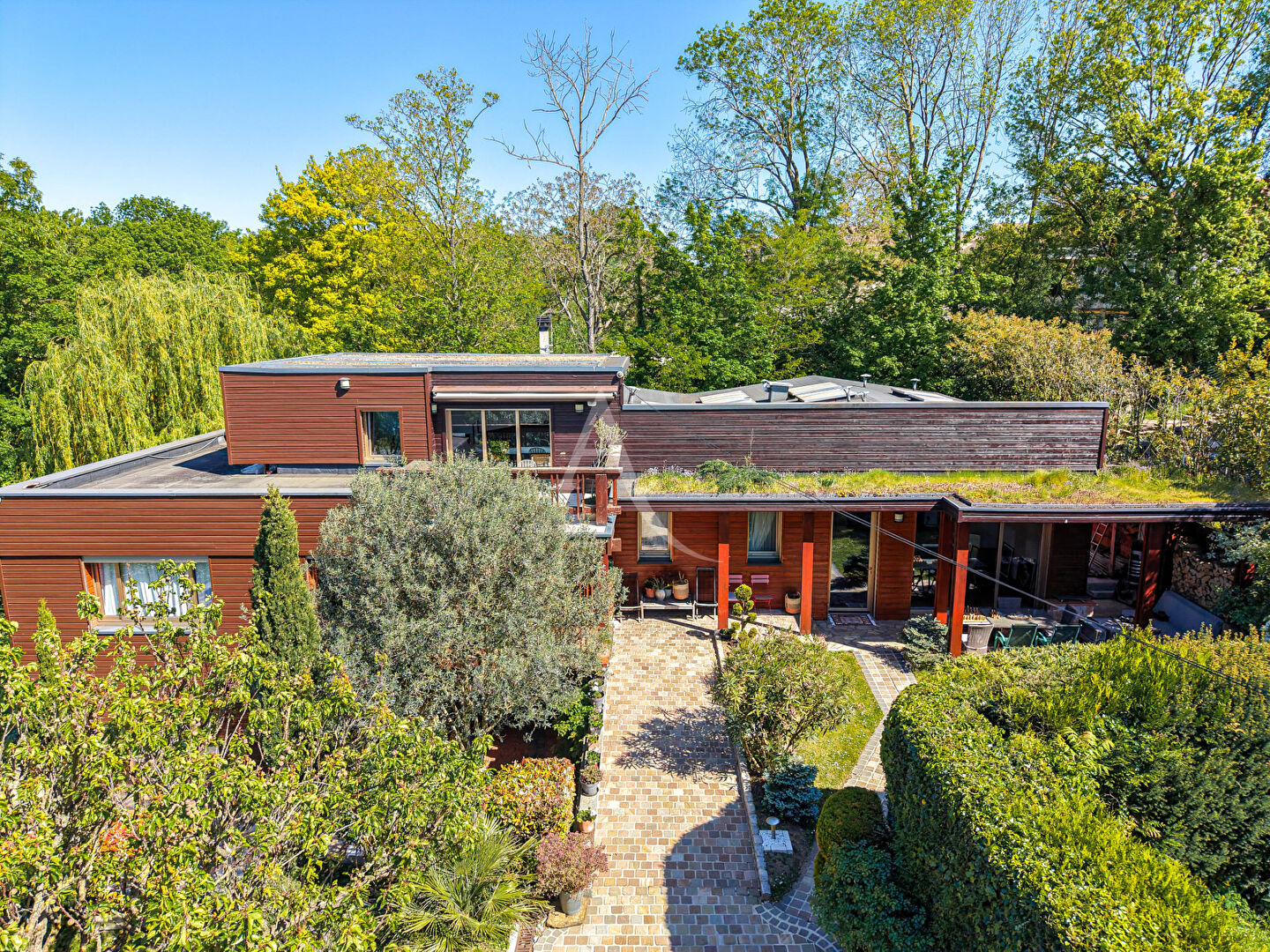 Maison NEUILLY PLAISANCE (93360) 9 pi&egrave;ces 310.00 m&sup2;