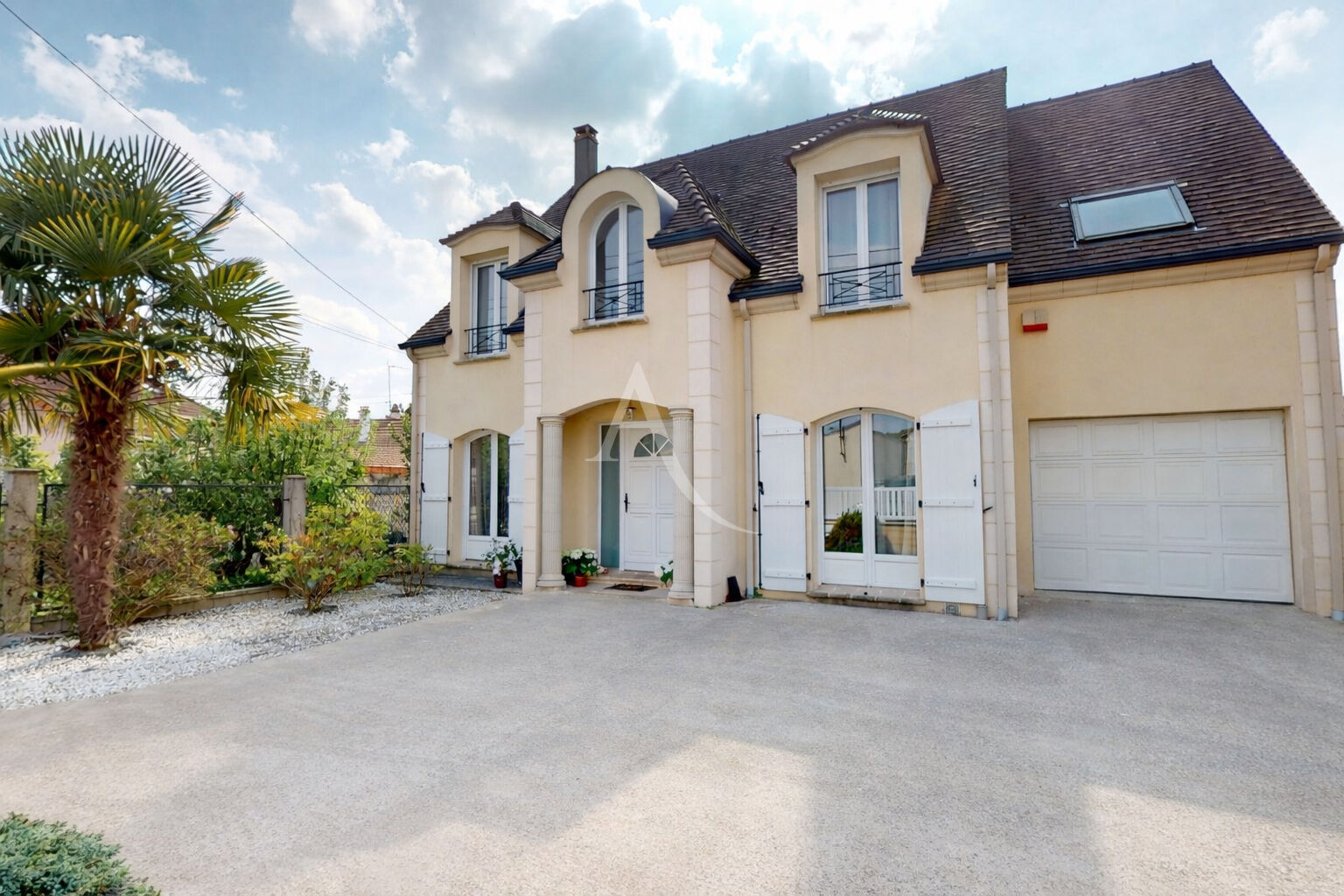 à 6 km de Aulnay-sous-Bois 475 000 € Maison 6 pièces , 4 chambres 160.00 m² Avec jardin, terrasse, garage/box Voir le bien