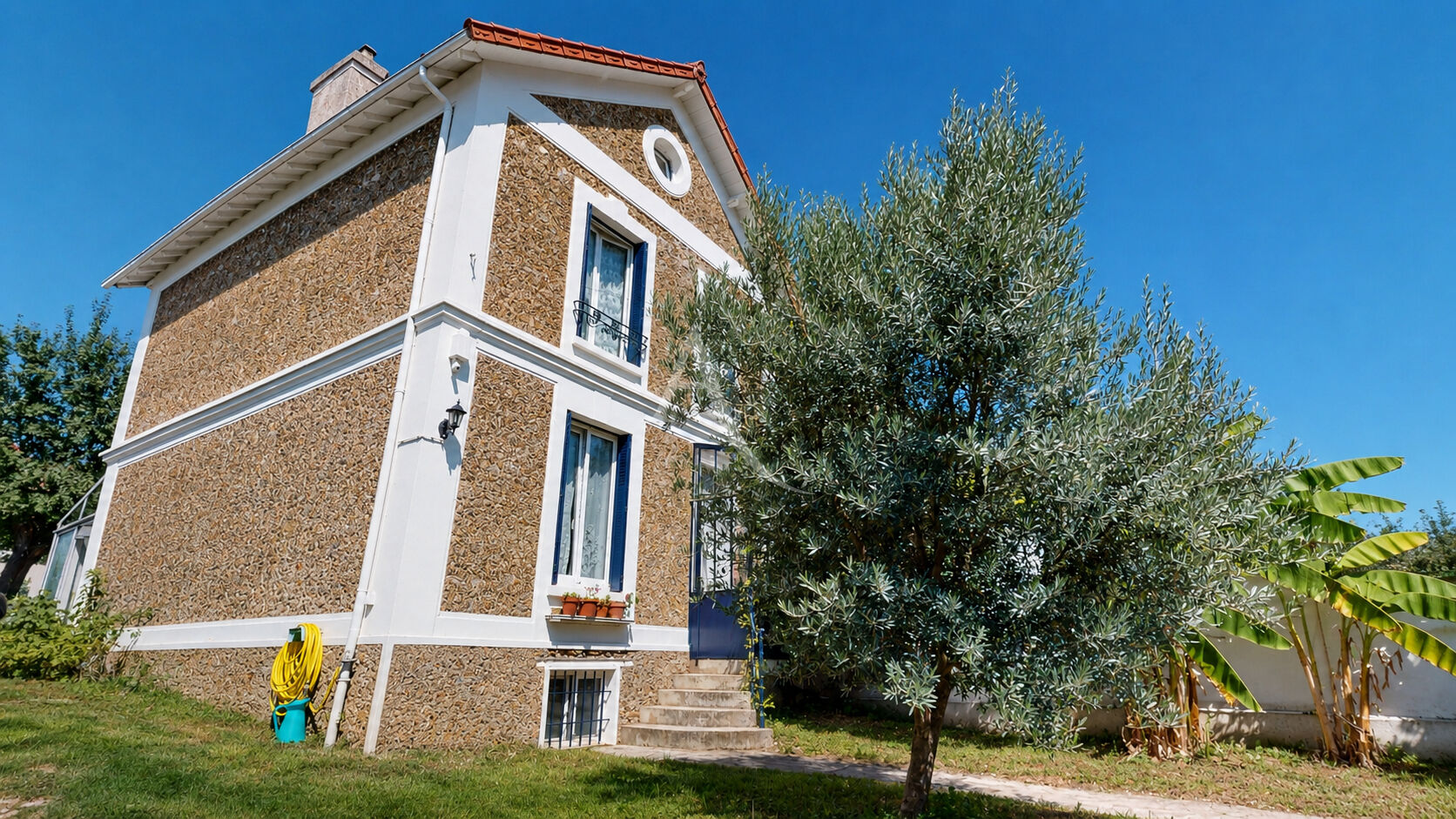 à 4 km de Magny-le-Hongre Exclusif 379 000 € Maison 5 pièces , 3 chambres 103.00 m² Avec jardin, terrasse, garage/box Voir le bien