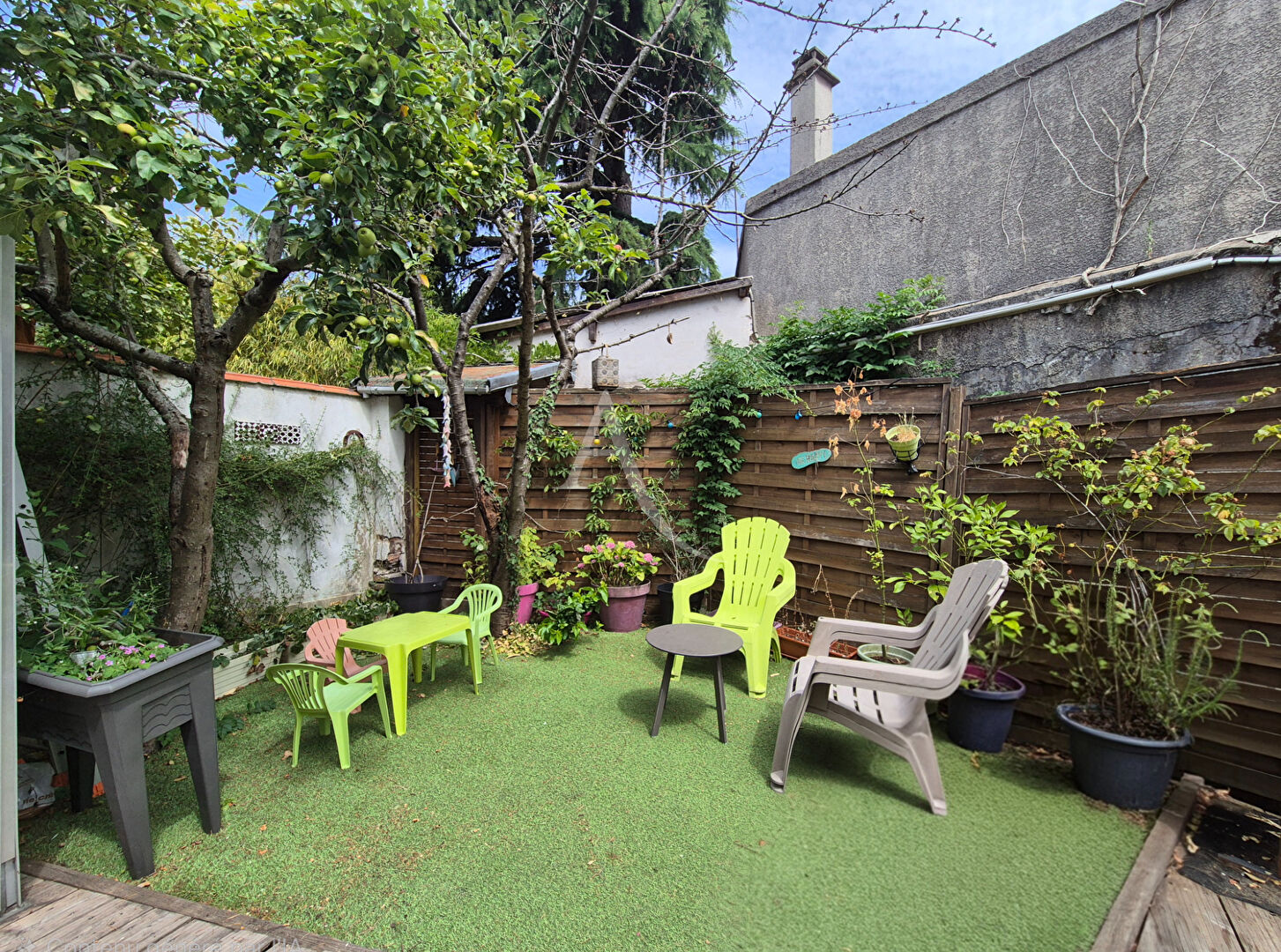 Le Perreux-sur-Marne (94) 410 000 € Maison 4 pièces , 3 chambres 74.00 m² Avec jardin, terrasse Voir le bien