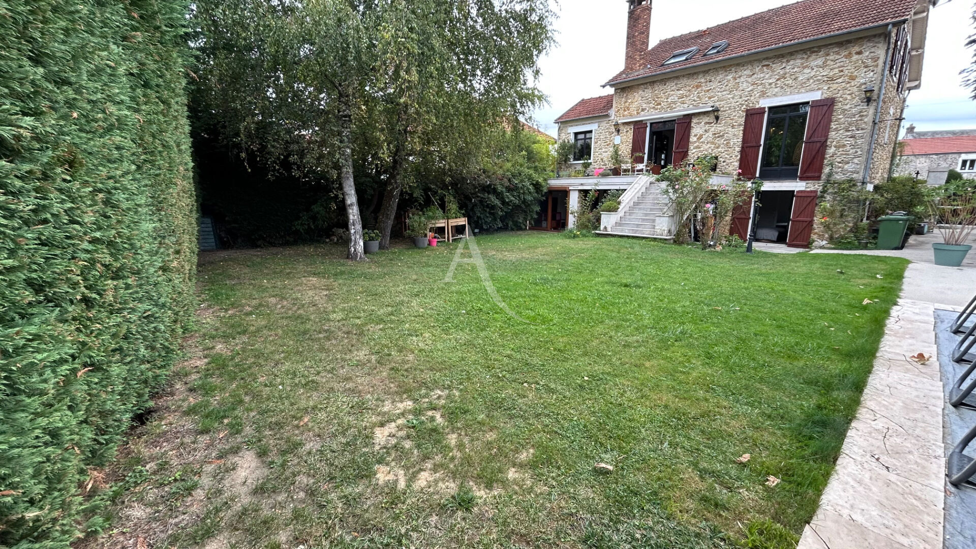 Maison COULOMMIERS (77120) 8 pièces 217.20 m²