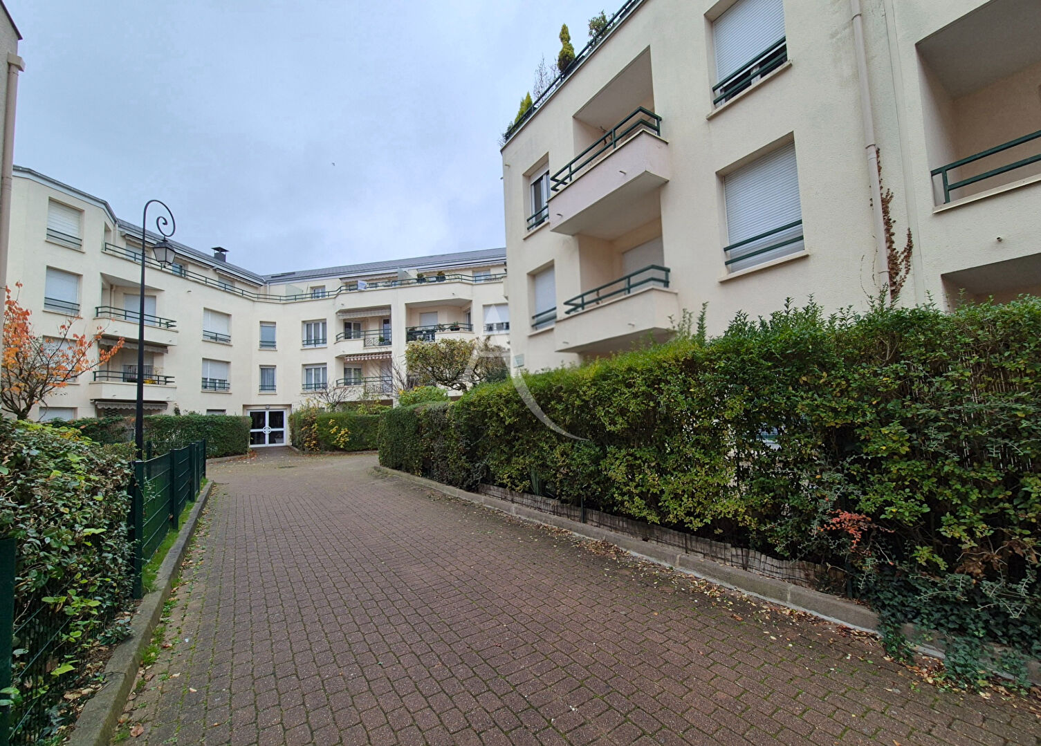 Appartement LE PLESSIS TREVISE (94420) 2 pièces 57.00 m²