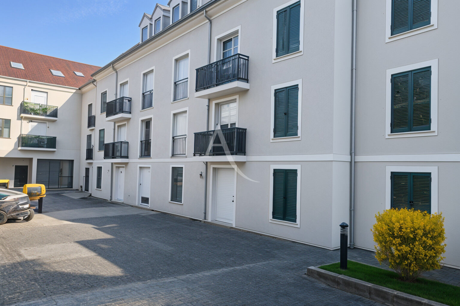 Montfermeil (93) 189 000 € Appartement 3 pièces , 2 chambres 63.00 m² Avec balcon Voir le bien