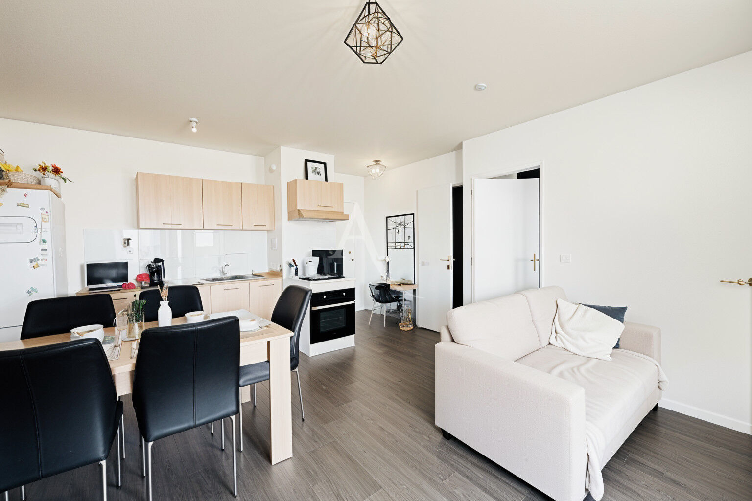 Meaux (77) Exclusif 155 000 € Appartement 2 pièces , 1 chambre 40.75 m² Avec balcon
