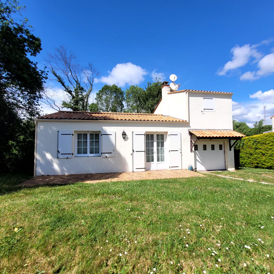 Maison LE CHAMP SAINT PERE (85540) 4 pi&egrave;ces 72.00 m&sup2;