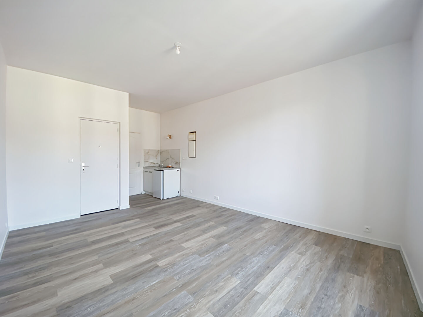 Appartement GUIGNES (77390) 1 pièce 23.29 m²