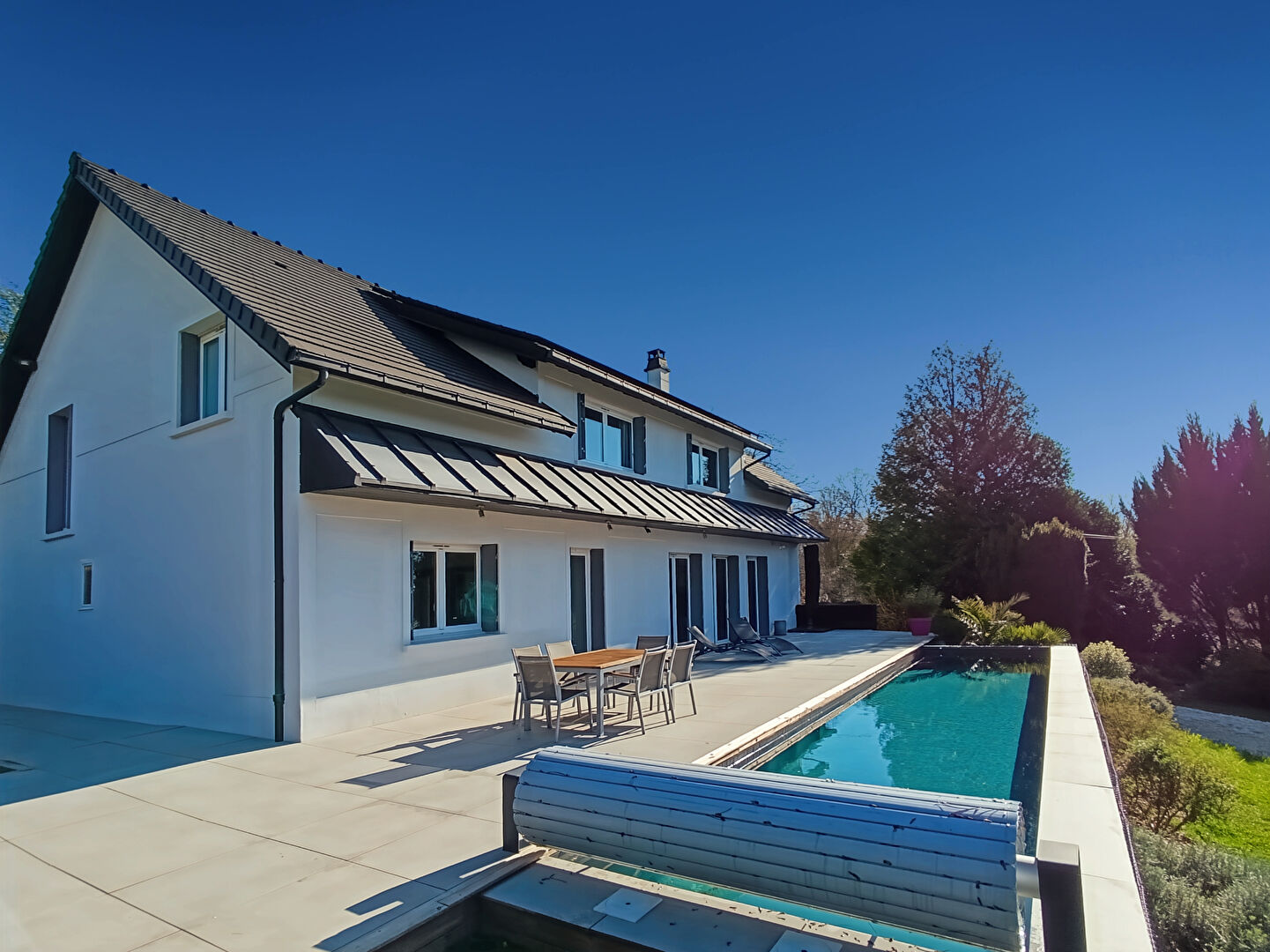 Maison VERNEUIL L ETANG (77390) 6 pièces 240.00 m²