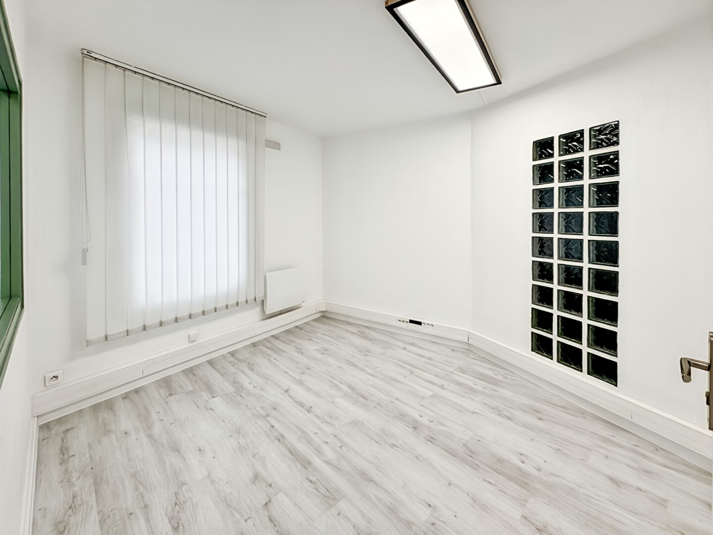 Local commercial MELUN (77000) 9.00 m²