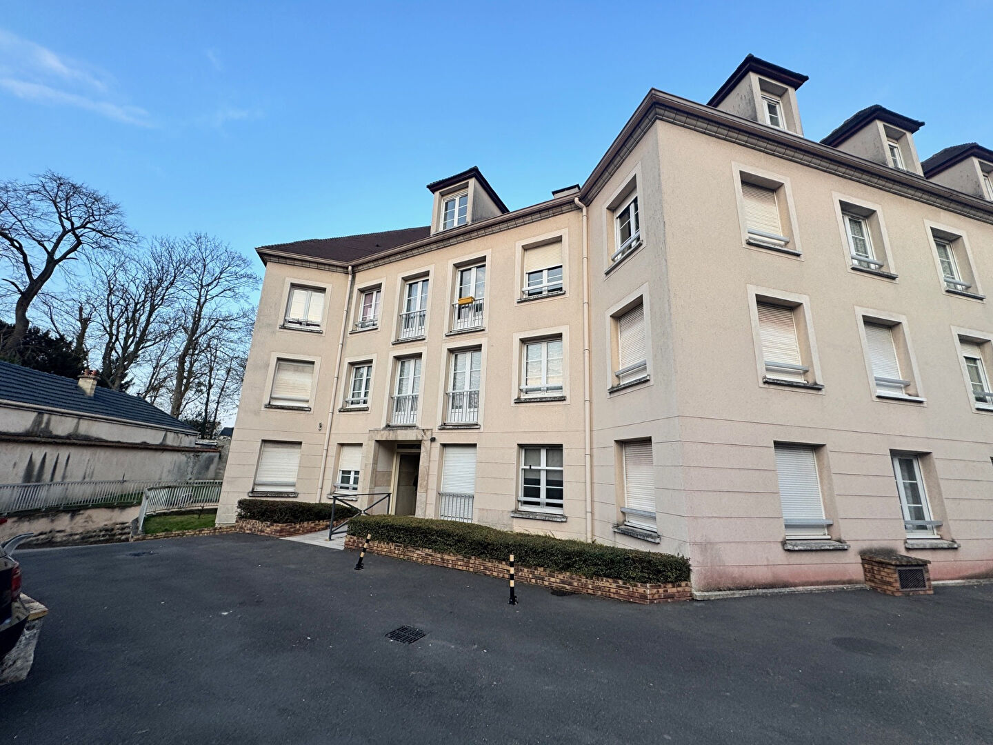 Appartement BRIE COMTE ROBERT (77170) 1 pièce 27.71 m²