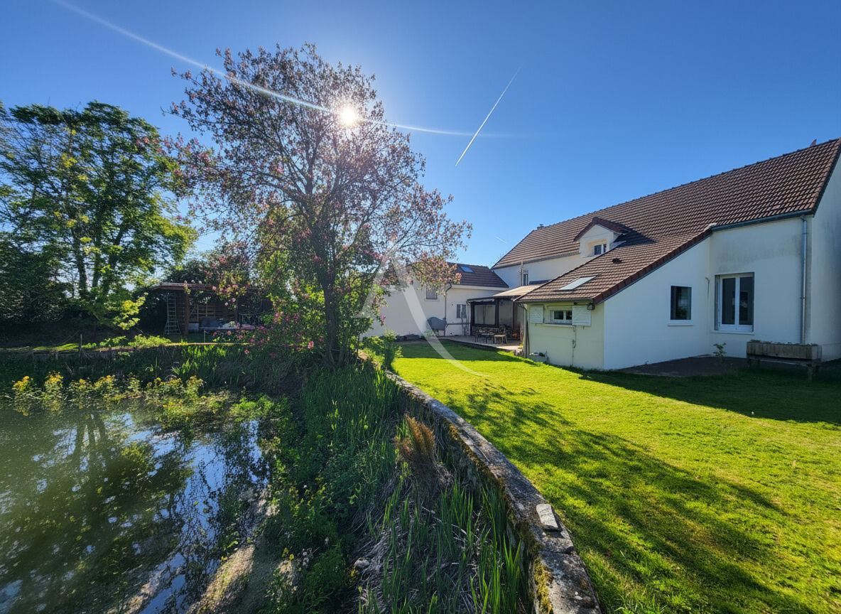 Maison BRIE COMTE ROBERT (77170) 8 pi&egrave;ces 245.00 m&sup2;